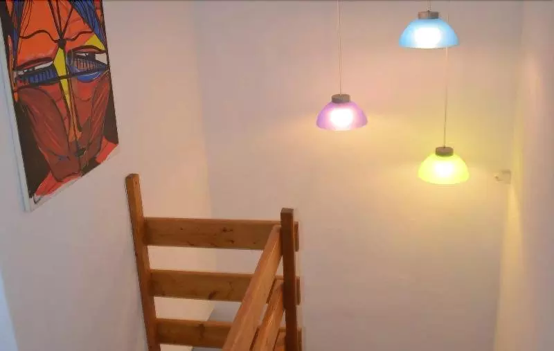 El Almendro Y La Montana