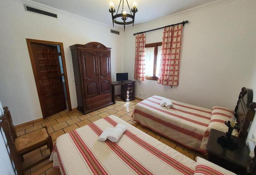 فندق فئة نجمة واحدة Restaurante Venta Tomas