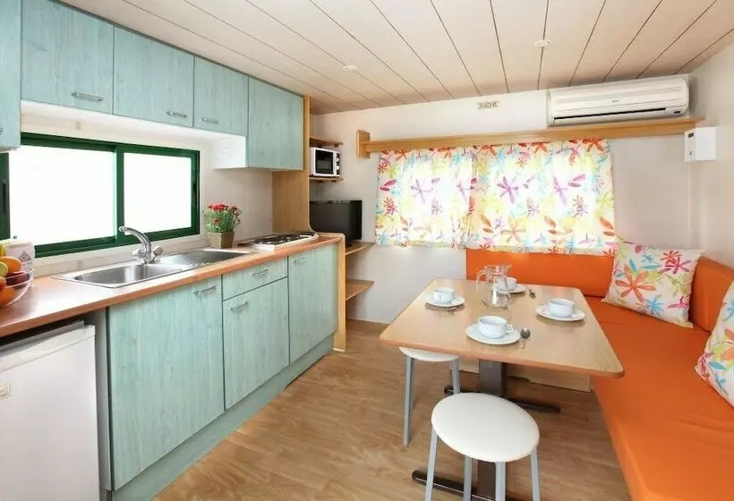 Hotelli Camping Clarà