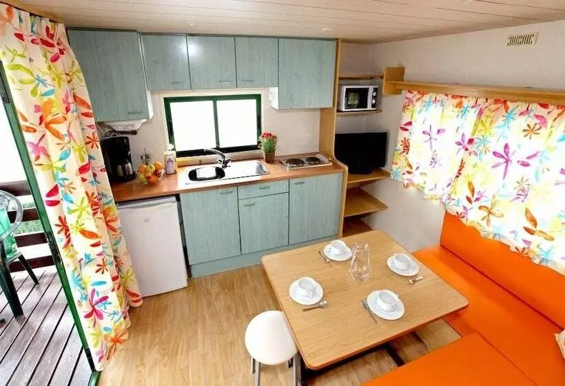 Hotelli Camping Clarà