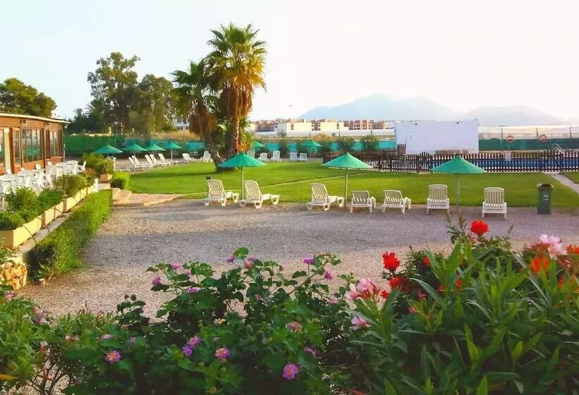 Hotelli Taiga Almeria Playa