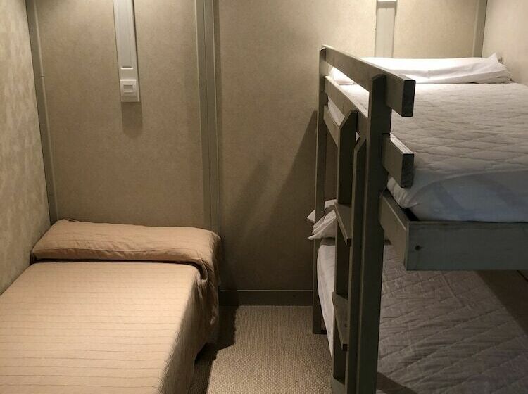 ホテル Camping Pico De La Miel