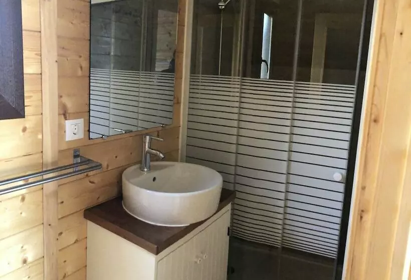 Hotelli Camping Pico De La Miel