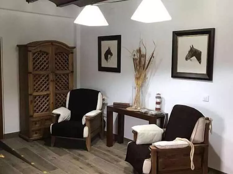 هتل Casa Rural La Jara
