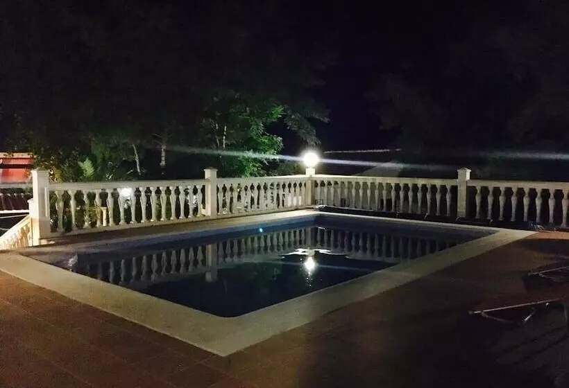 هتل Casa Rural La Jara