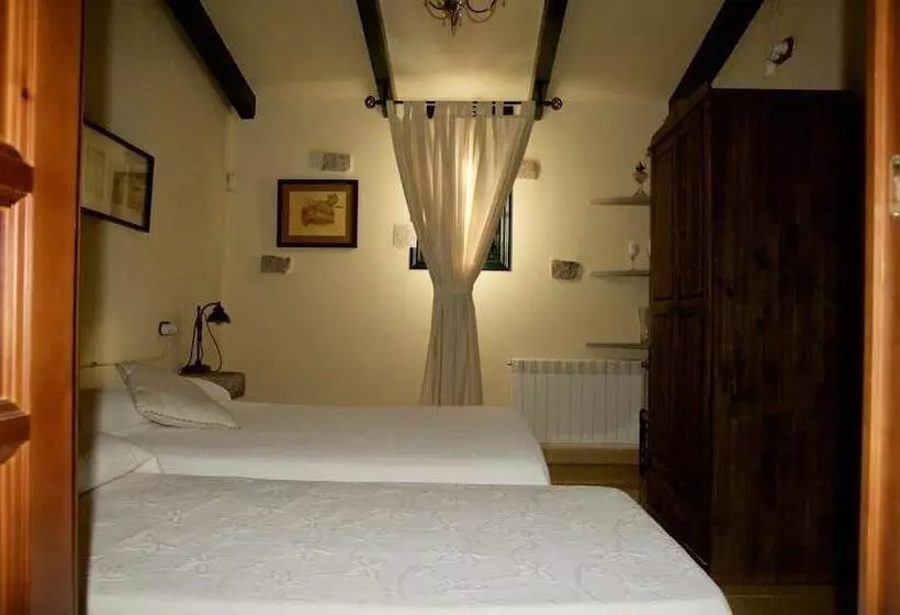 هتل Casa Rural La Jara