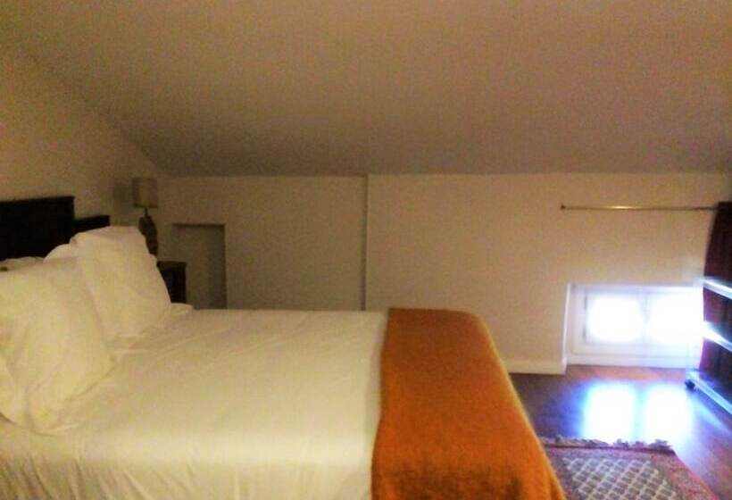 هتل Casona Del Boticario