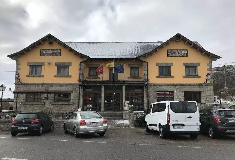 Hotelli Hostal Puerto