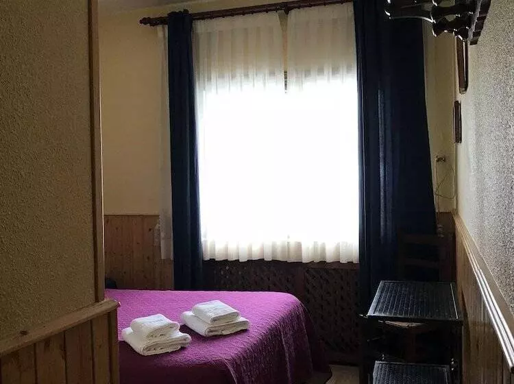 Hotelli Hostal Puerto