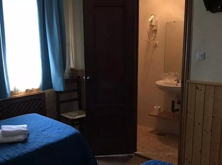 Hotelli Hostal Puerto