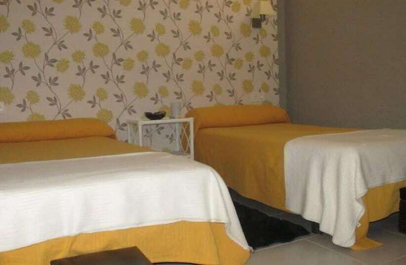 ホテル Hostal Sardon