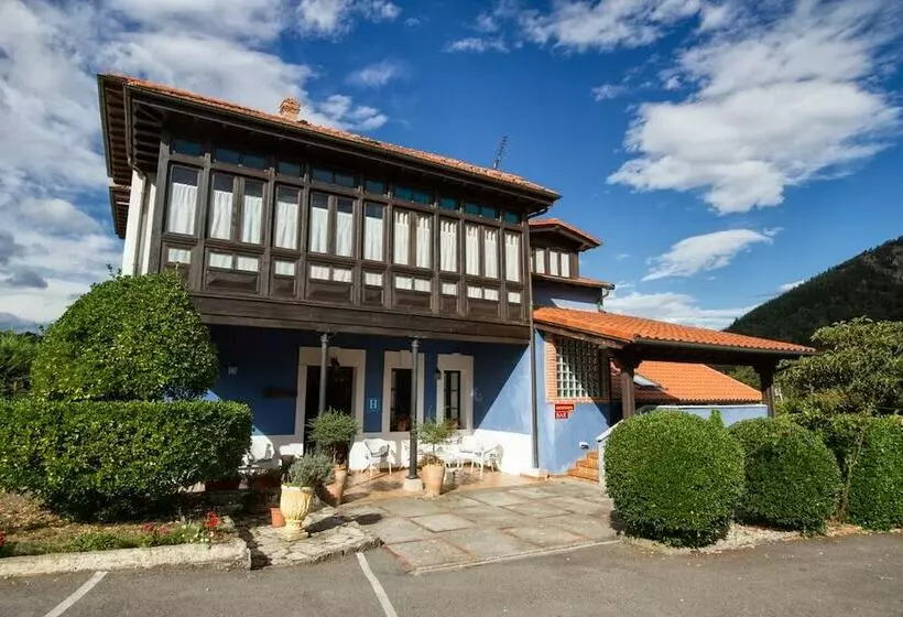 Hotelli La Casona De Sobrepiedra