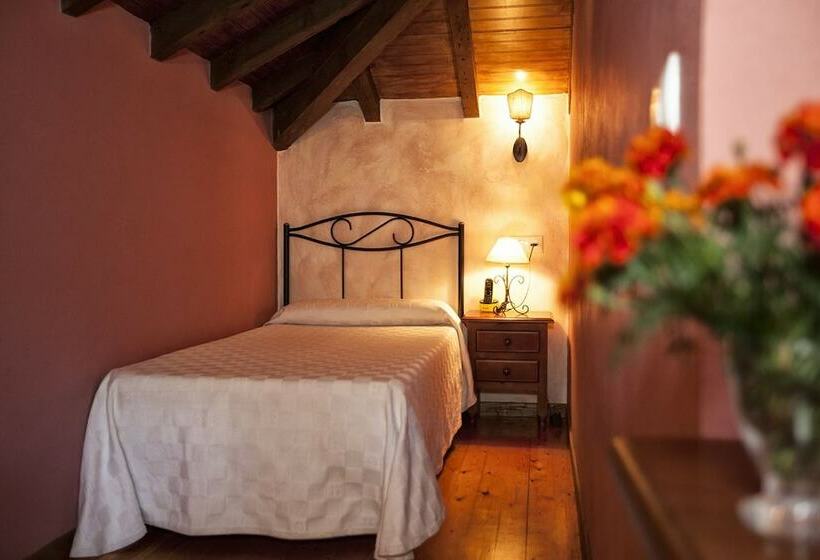 فندق La Casona De Sobrepiedra