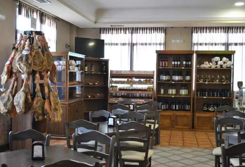 Hotelli Restaurante Dama De Baza