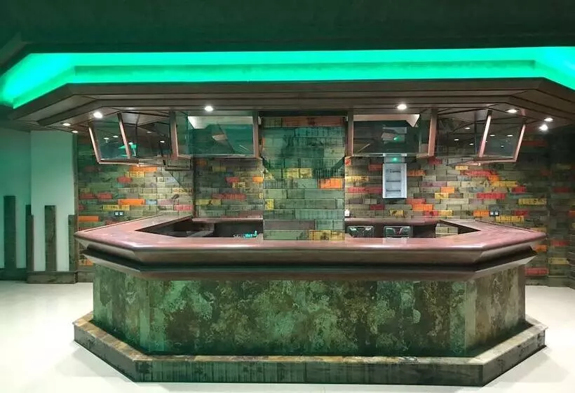 Hotelli Restaurante Dama De Baza