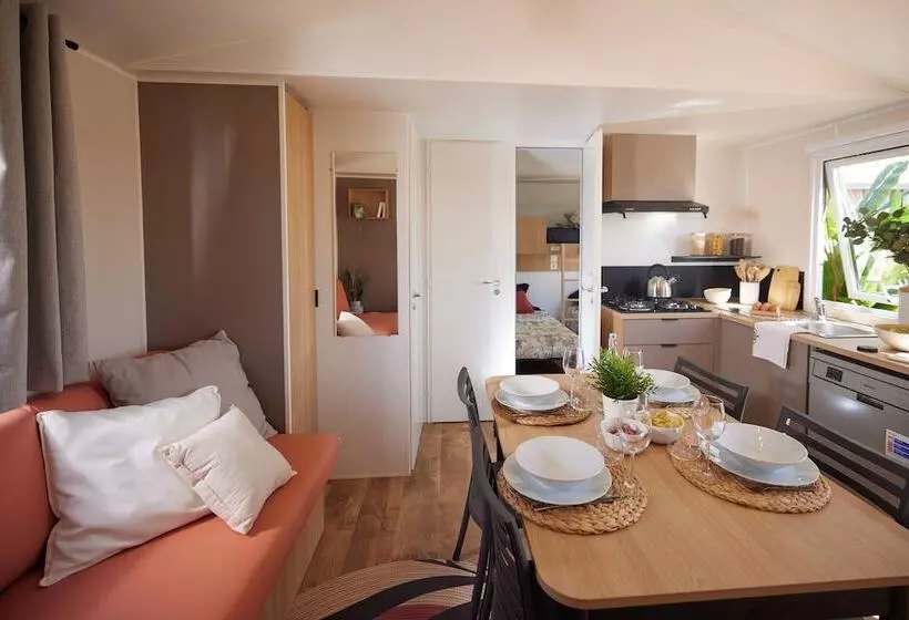 Hotelli Taiga Almeria Playa