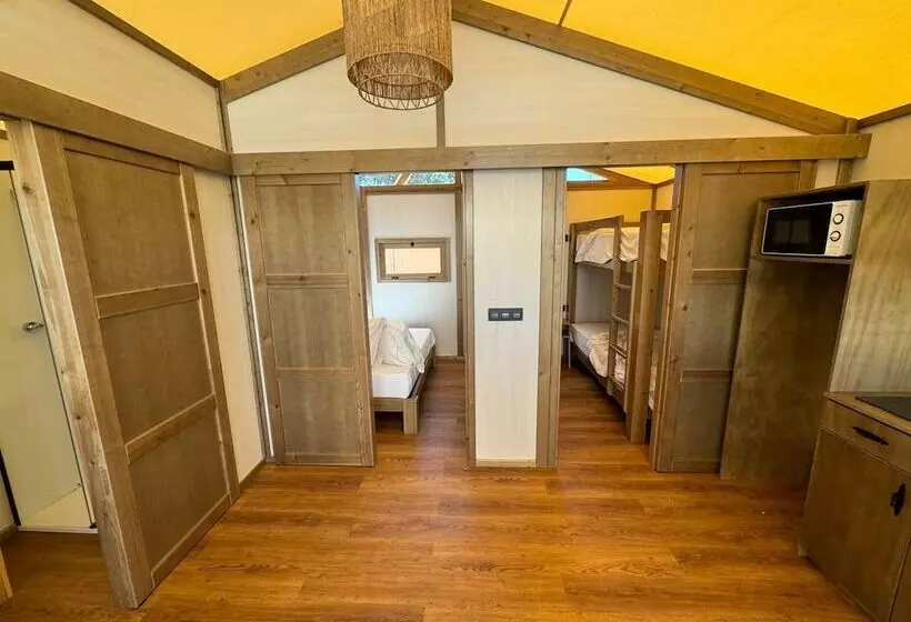 Hotelli Taiga Almeria Playa