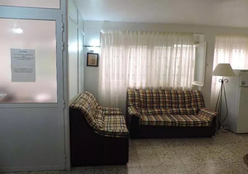 Majatalo Hostal Monreal