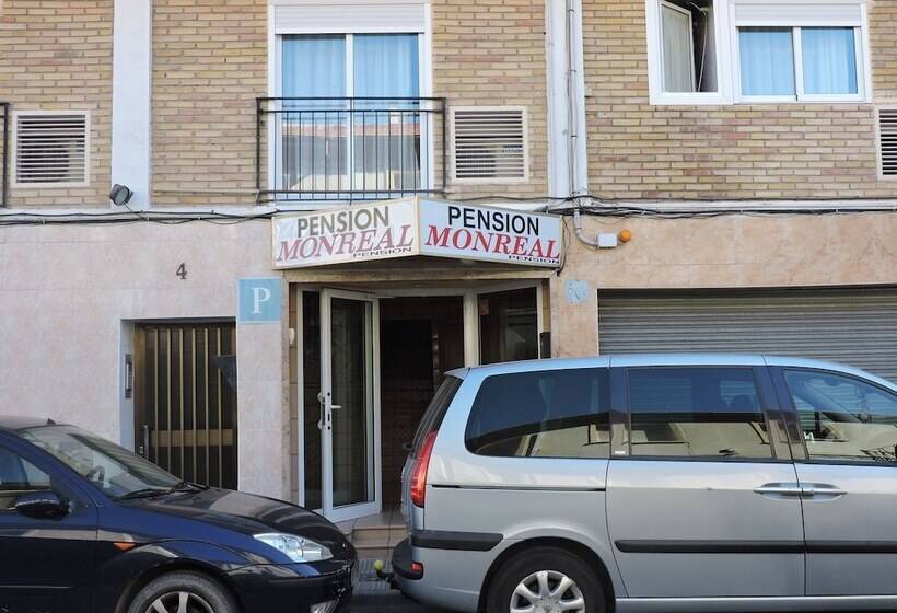 פנסיון Hostal Monreal