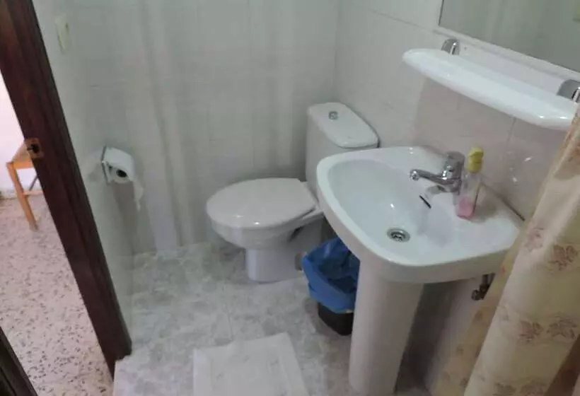 Majatalo Hostal Monreal