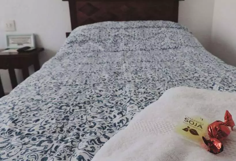 Majatalo Hostal Monreal