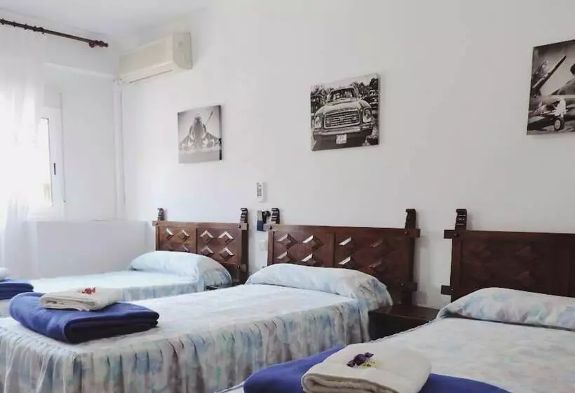 Majatalo Hostal Monreal