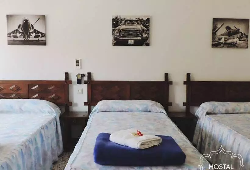 Majatalo Hostal Monreal