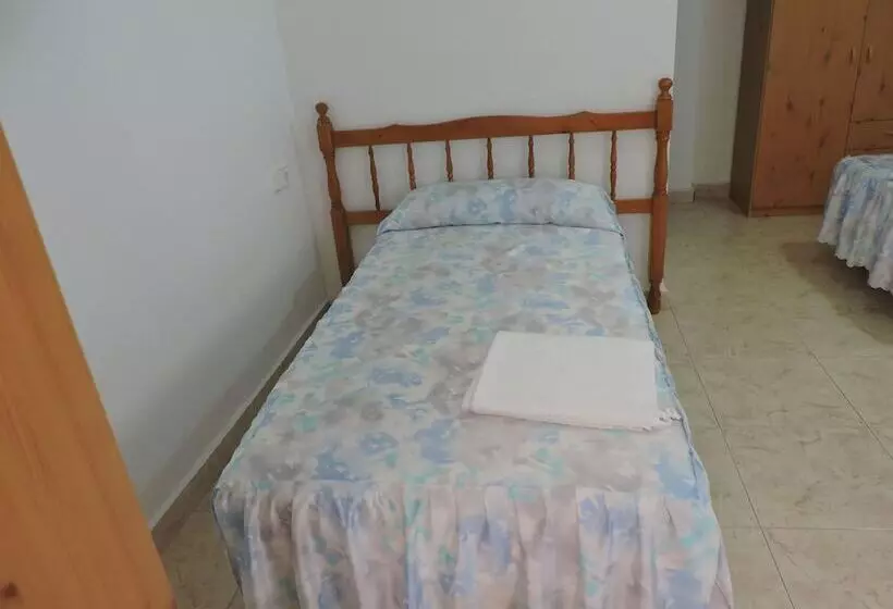 Majatalo Hostal Monreal