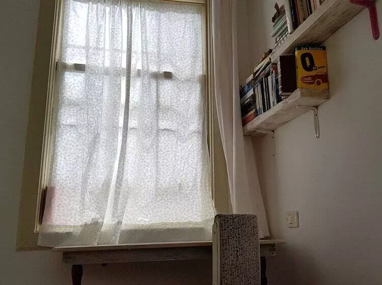 Retkeilymaja Ratones De Biblioteca