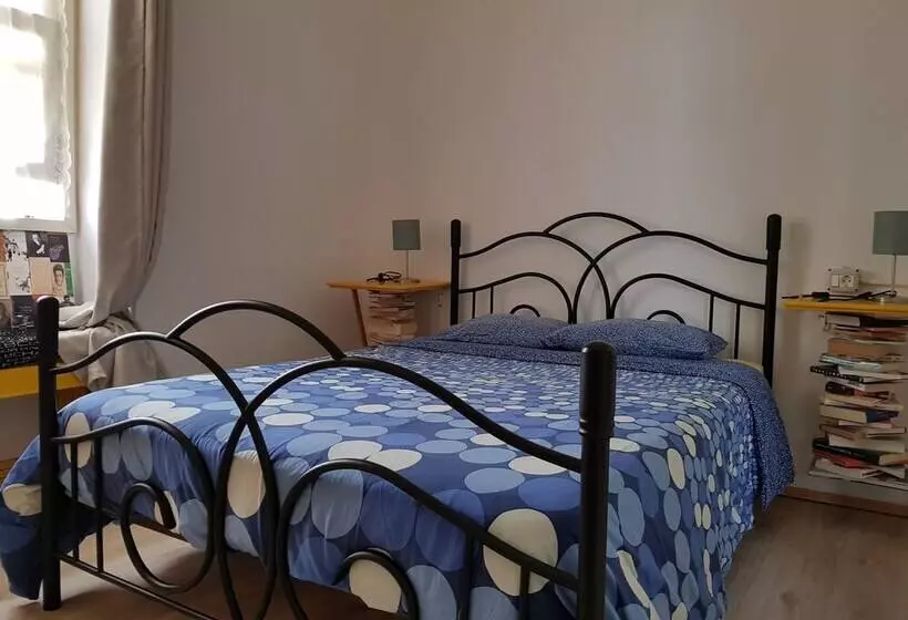 Retkeilymaja Ratones De Biblioteca