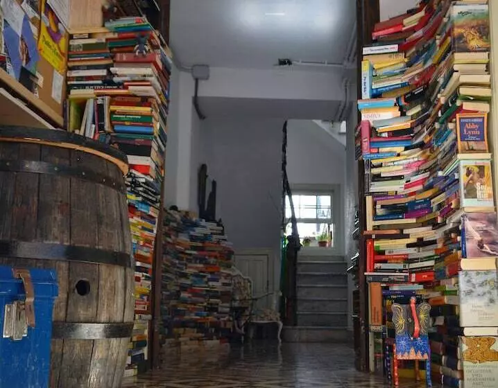 Retkeilymaja Ratones De Biblioteca