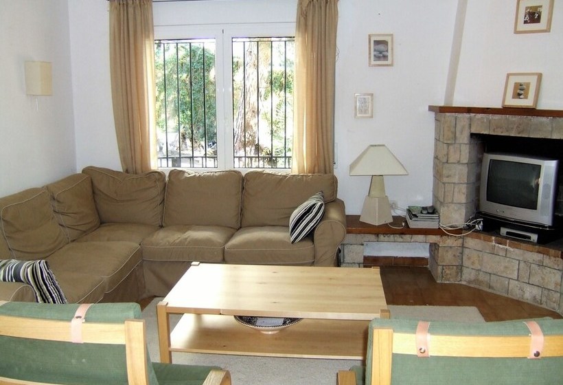 Villa 8002 Los Torrinos