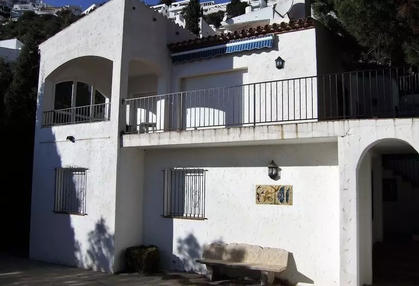 Villa 8002  Los Torrinos