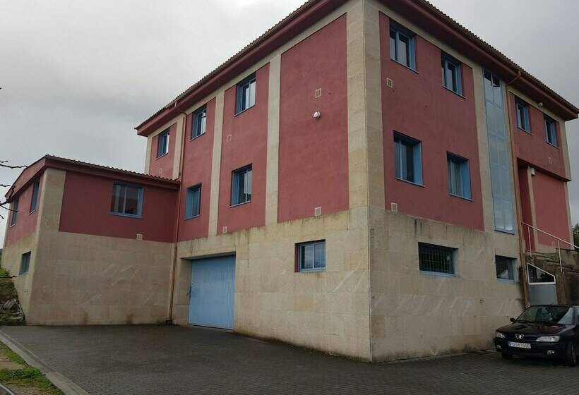 Albergue Villafranca   Hostel