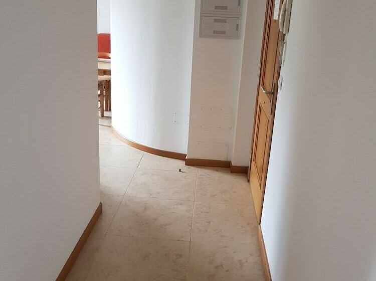 Albergue Villafranca   Hostel