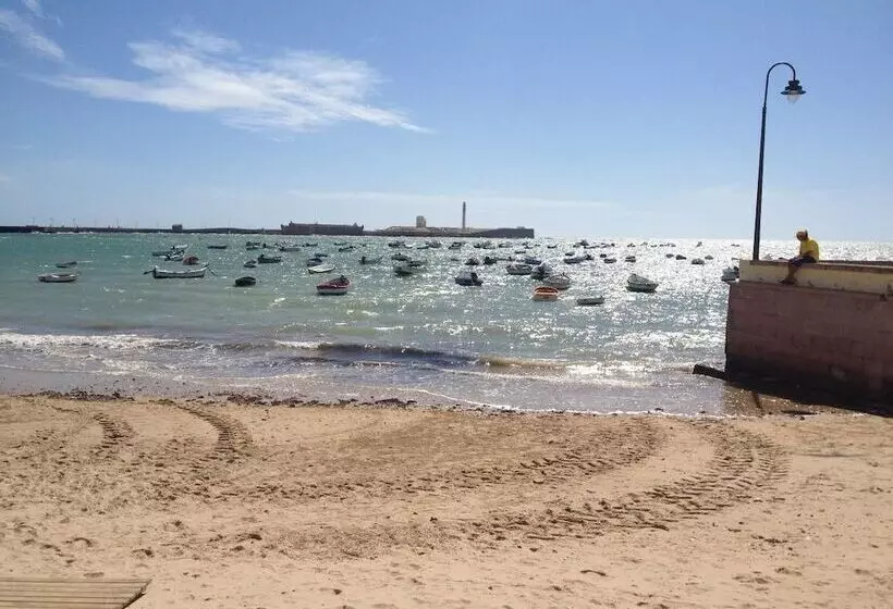 Casa Galuz, Entre La Sierra Y El Mar