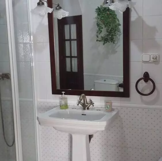 Casa Galuz, Entre La Sierra Y El Mar