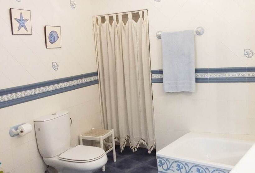 Casa Galuz, Entre La Sierra Y El Mar