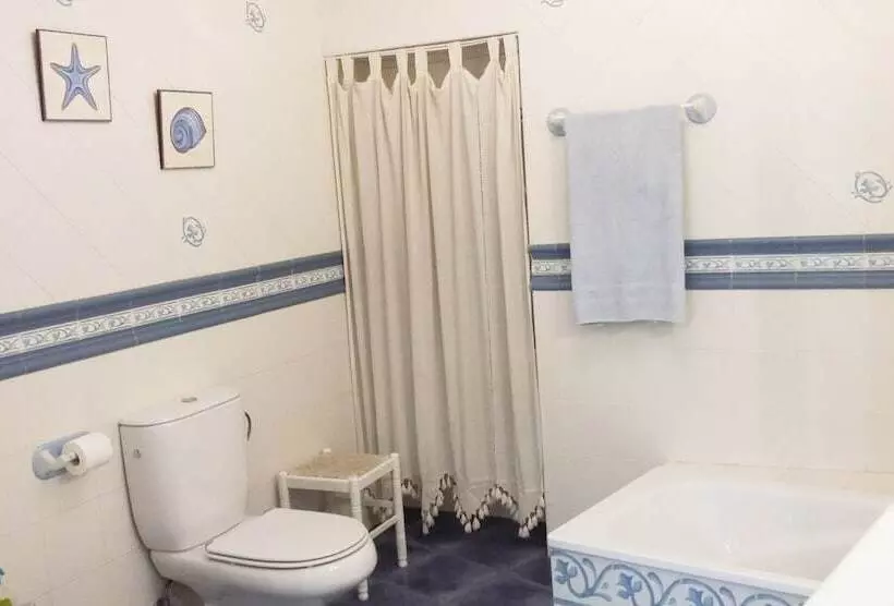 Casa Galuz, Entre La Sierra Y El Mar