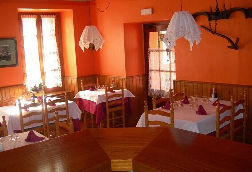 فندق فئة نجمة واحدة Alojamiento Rural Ostau Era Nheuada