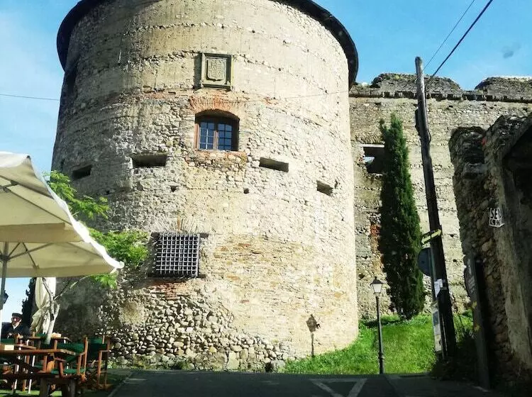 Hostal Restaurante La Charola