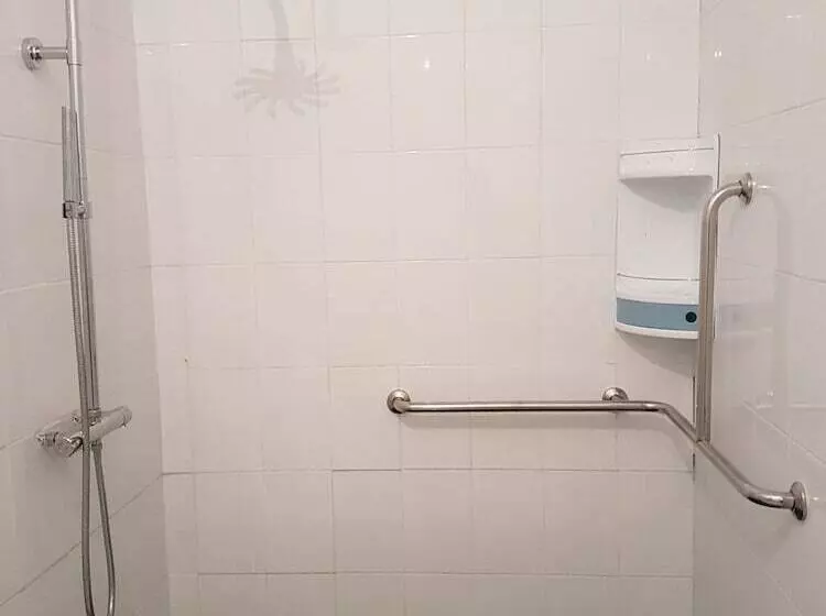 Hostal Restaurante La Charola