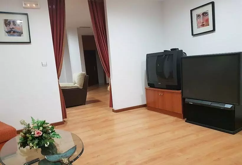 Hostal Restaurante La Charola