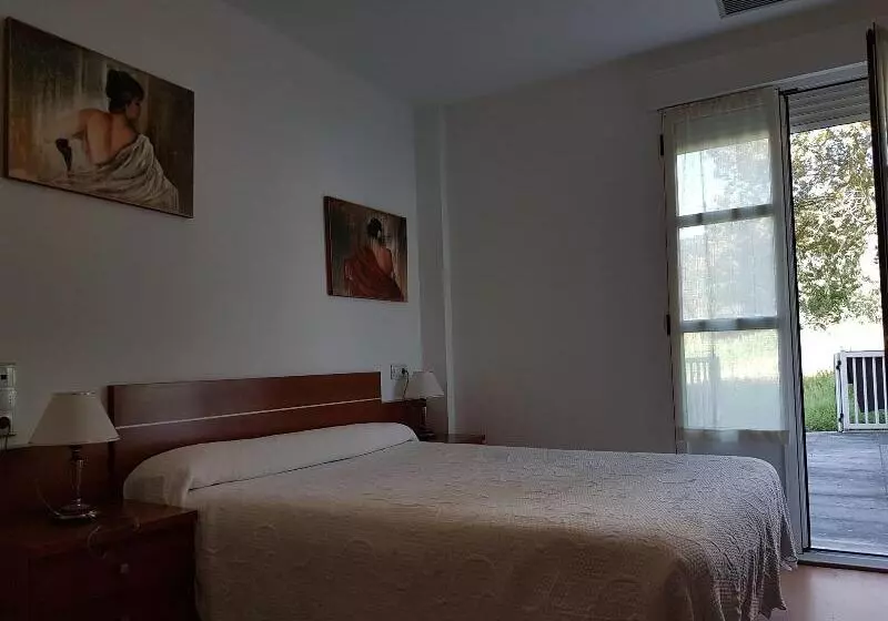 Hostal Restaurante La Charola