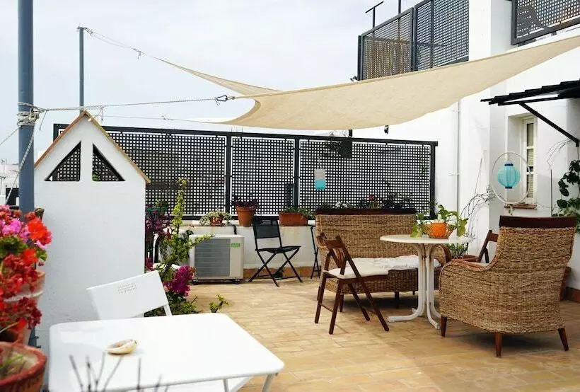 Hostal Trafalgar