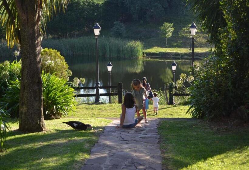 هتل Casona Dos Lagos