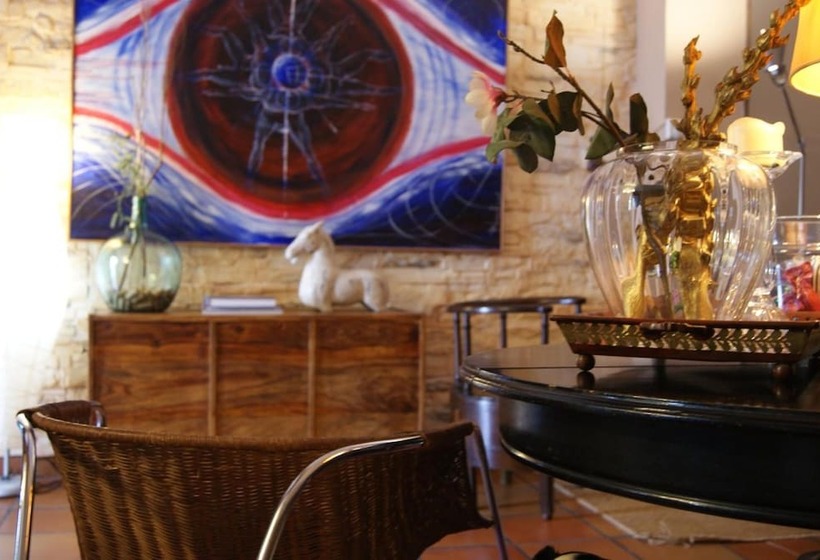 Peregrinando, Pensión Con Encanto