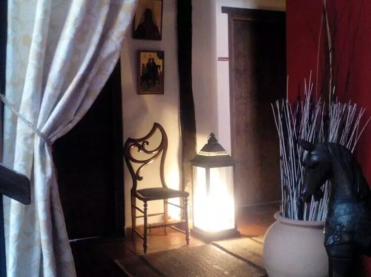 Peregrinando, Pensión Con Encanto