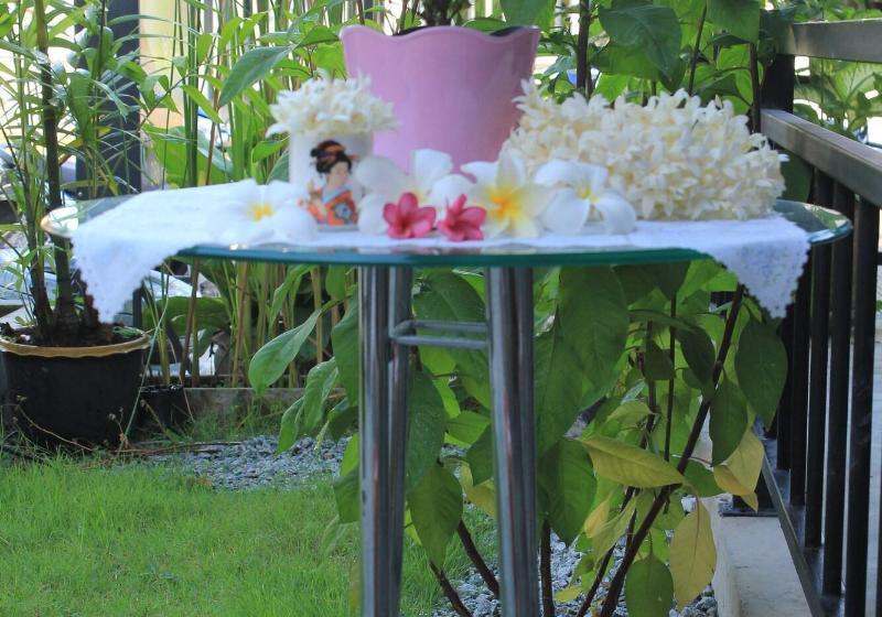 فندق صغير Eat N Sleep