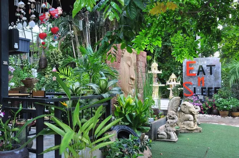 Retkeilymaja Eat N Sleep